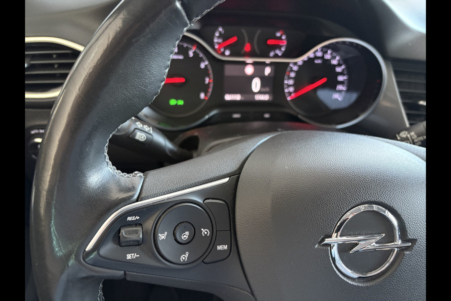 Opel Crossland 1.2 Turbo Elegance Achteruitrijcamera - Airco - Apple carplay - Bluetooth - Cruise control - Radio - Navigatie - Trekhaak - Elektrische ramen - Led verlichting - Start/stop systeem - Licht metalen velgen 16 inch - Stuur multifunctioneel