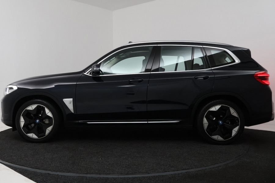 BMW iX3 Executive 80 kWh SOH 96% (PANORAMADAK, SFEERVERLICHTING, ADAPTIVE CRUISE, AUTOPILOT, STOEL