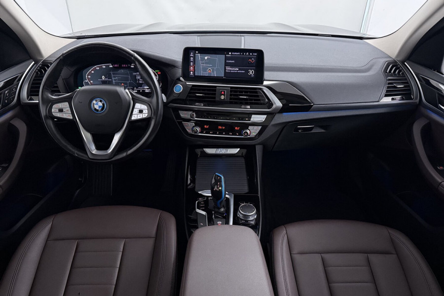 BMW iX3 Executive 80 kWh SOH 96% (PANORAMADAK, SFEERVERLICHTING, ADAPTIVE CRUISE, AUTOPILOT, STOEL