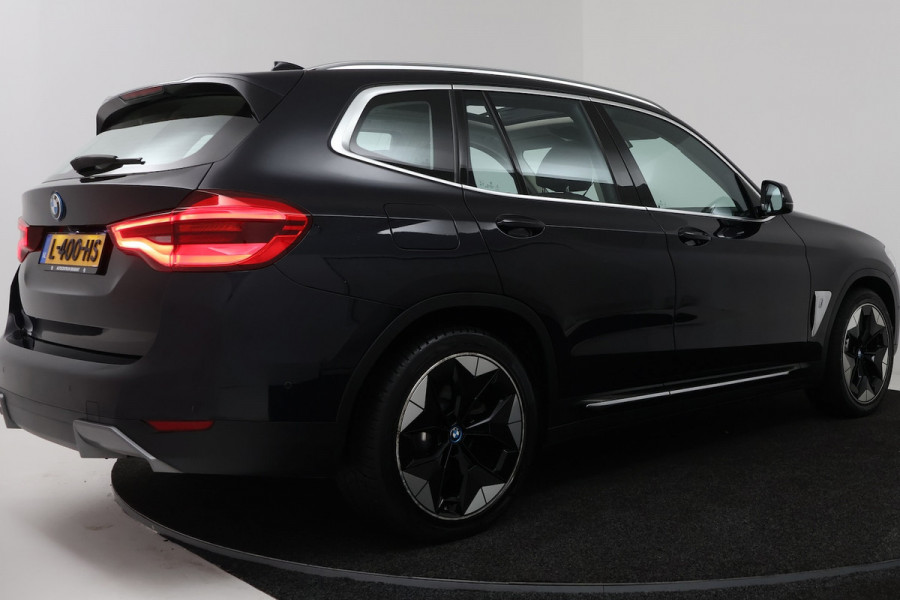 BMW iX3 Executive 80 kWh SOH 96% (PANORAMADAK, SFEERVERLICHTING, ADAPTIVE CRUISE, AUTOPILOT, STOEL