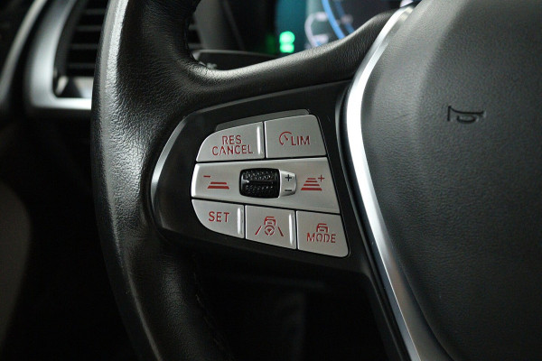 BMW iX3 Executive 80 kWh SOH 96% (PANORAMADAK, SFEERVERLICHTING, ADAPTIVE CRUISE, AUTOPILOT, STOEL