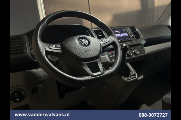 Volkswagen Crafter 2.0 TDI L3H2 L2H1 Euro6 Airco | Camera | Navigatie | Apple Carplay | Stoelverwarming Android Auto, 2500kg Trekhaak, Verwarmde voorruit, Parkeersensoren, Bijrijdersbank