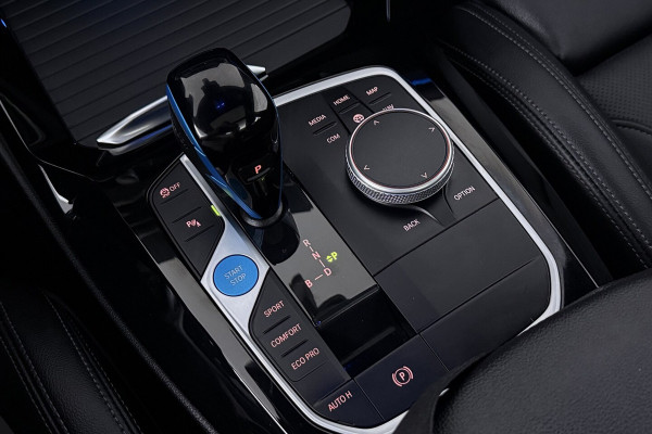BMW iX3 Executive 80 kWh SOH 100% (PANORAMADAK, CAMERA, SFEERVERLICHTING, STOELVERWARMING, ELEKTR