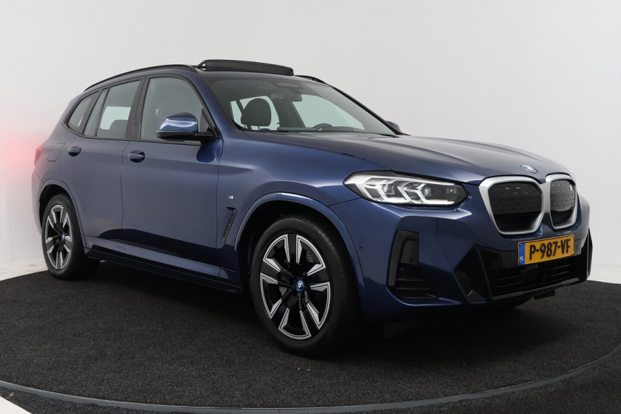 BMW iX3 Executive 80 kWh SOH 100% (PANORAMADAK, CAMERA, SFEERVERLICHTING, STOELVERWARMING, ELEKTR
