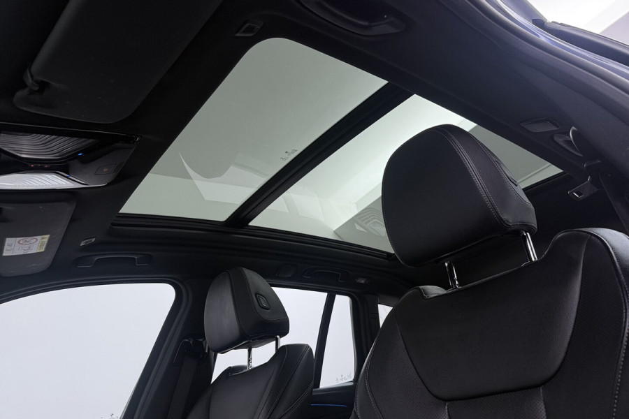 BMW iX3 Executive 80 kWh SOH 100% (PANORAMADAK, CAMERA, SFEERVERLICHTING, STOELVERWARMING, ELEKTR