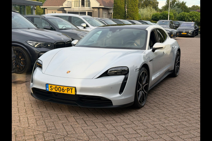 Porsche Taycan Sport Turismo 93 kWh / SoH 94,1% / Panoramadak / 360Camera / Luchtvering / Sportchrono / 21'' / Adaptieve Stoelen / Bose / Stoel+Stuurverwarming / Dodehoek / DAB / ACC / Warmtepomp