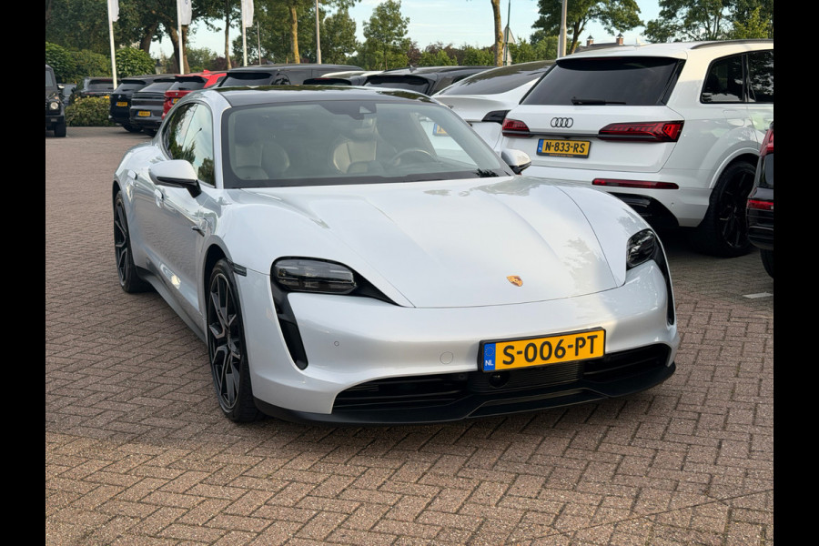 Porsche Taycan Sport Turismo 93 kWh / SoH 94,1% / Panoramadak / 360Camera / Luchtvering / Sportchrono / 21'' / Adaptieve Stoelen / Bose / Stoel+Stuurverwarming / Dodehoek / DAB / ACC / Warmtepomp