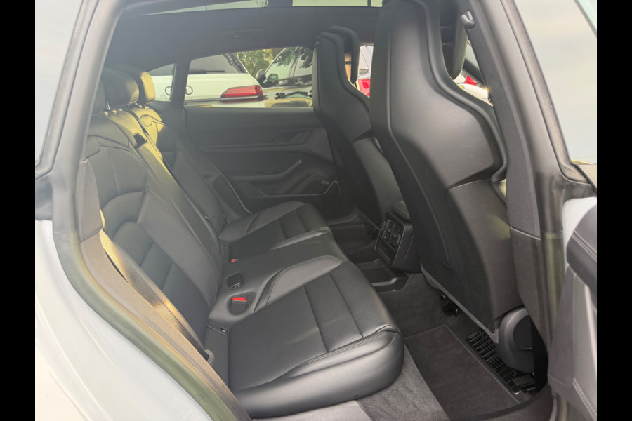 Porsche Taycan Sport Turismo 93 kWh / SoH 94,1% / Panoramadak / 360Camera / Luchtvering / Sportchrono / 21'' / Adaptieve Stoelen / Bose / Stoel+Stuurverwarming / Dodehoek / DAB / ACC / Warmtepomp