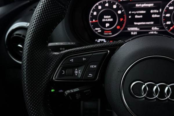 Audi A3 Limousine 35 TFSI CoD Advance Sport Automaat (VIRTUAL COCKPIT, STOELVERWARMING, ADAPTIVE CRUISE, PAR