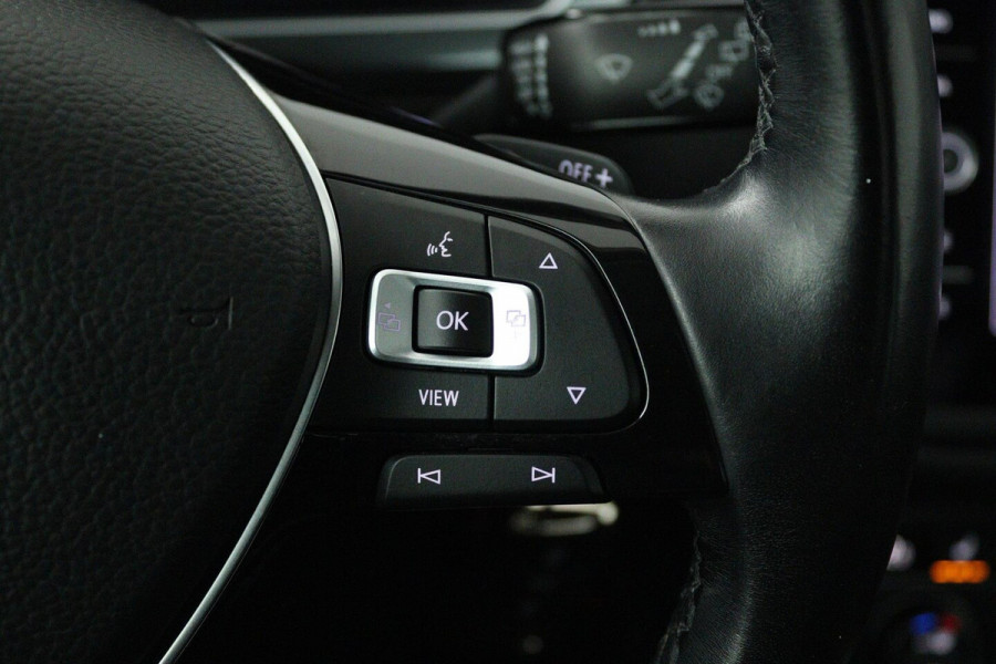 Volkswagen Tiguan 1.5 TSI ACT Highline (PANORAMADAK, DIGITALE COCKPIT, ACHTERUITRIJCAMERA, STOELVERWARMING,