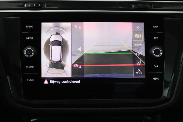 Volkswagen Tiguan 1.5 TSI ACT Highline (PANORAMADAK, DIGITALE COCKPIT, ACHTERUITRIJCAMERA, STOELVERWARMING,