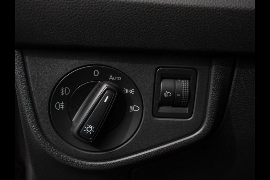 Volkswagen Polo 1.0 TSI Move DSG Navigatie Apple Carplay/Android Auto Airco Digitale Cockpit Adaptive Cruise Control Lichtmetalen Velgen Parkeer sensoren V+A Stoelverwarming