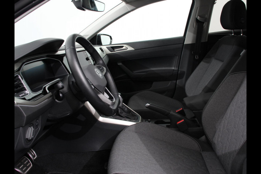 Volkswagen Polo 1.0 TSI Move DSG Navigatie Apple Carplay/Android Auto Airco Digitale Cockpit Adaptive Cruise Control Lichtmetalen Velgen Parkeer sensoren V+A Stoelverwarming