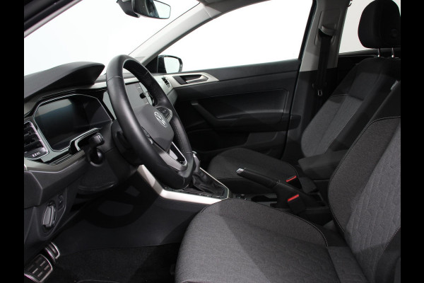 Volkswagen Polo 1.0 TSI Move DSG Navigatie Apple Carplay/Android Auto Airco Digitale Cockpit Adaptive Cruise Control Lichtmetalen Velgen Parkeer sensoren V+A Stoelverwarming