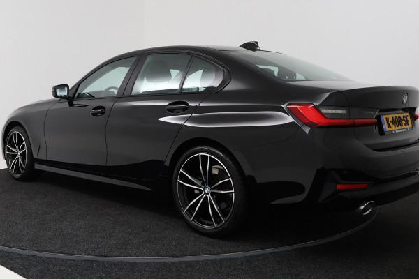 BMW 3 Serie 318i Executive Edition (NAVIGATIE, CARPLAY, LED, DEALER ONDERHOUDEN)