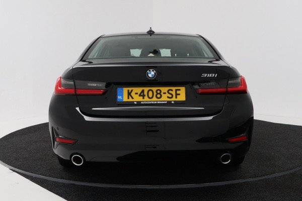 BMW 3 Serie 318i Executive Edition (NAVIGATIE, CARPLAY, LED, DEALER ONDERHOUDEN)