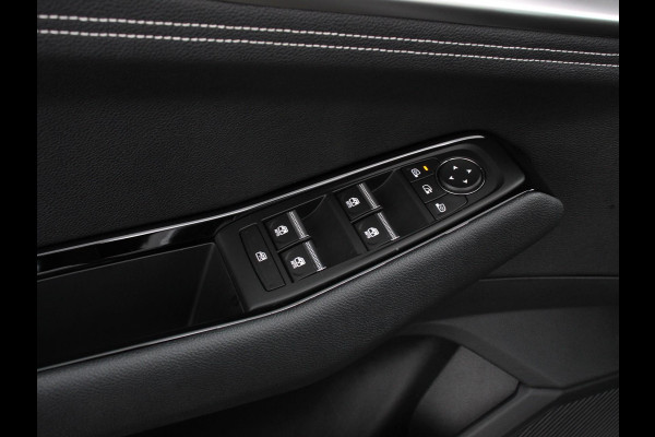 Renault Austral 1.3 Mild Hybrid 160 X-Tronic Climate control Cruise Control adaptief Panorama dak LED Navigatie Sfeerverlichting Elektrische achterklep Stoel + stuurverwarming 360* camera Premium audio Arkamys