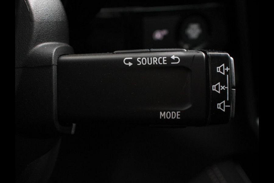 Renault Austral 1.3 Mild Hybrid 160 X-Tronic Climate control Cruise Control adaptief Panorama dak LED Navigatie Sfeerverlichting Elektrische achterklep Stoel + stuurverwarming 360* camera Premium audio Arkamys