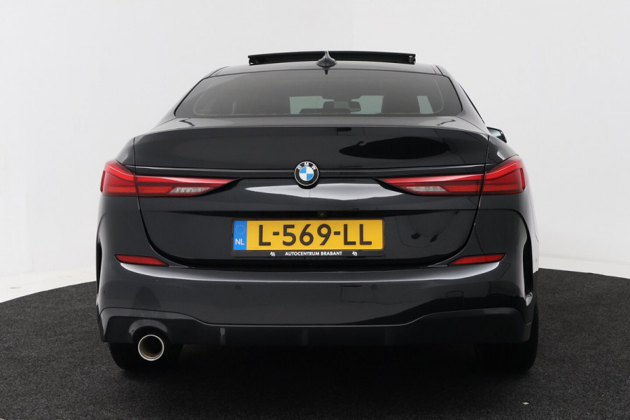 BMW 2 Serie Gran Coupé 218i Business Edition Plus (PANORAMADAK, CAMERA, SFEERVERLICHTING, STOELVERWARMING, PARKEE