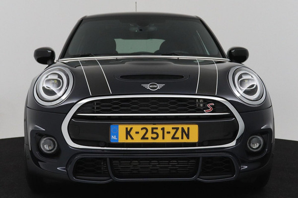 MINI Cooper S 2.0 Chili JCW Pakket (PANORAMADAK, DEALER ONDERHOUDEN, HEAD-UP, CARPLAY, NAVIGATIE, STOELV