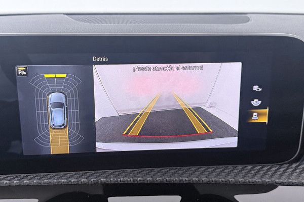 Mercedes-Benz A-Klasse 200 Business Solution Plus Upgrade (CAMERA, STOELVERWARMING, NAVIGATIE, PARKEERSENSOREN)
