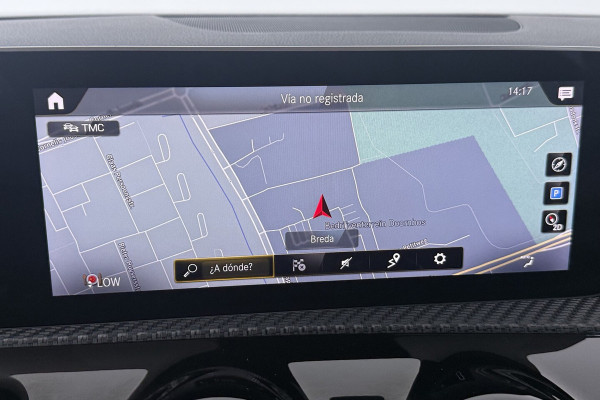 Mercedes-Benz A-Klasse 200 Business Solution Plus Upgrade (CAMERA, STOELVERWARMING, NAVIGATIE, PARKEERSENSOREN)