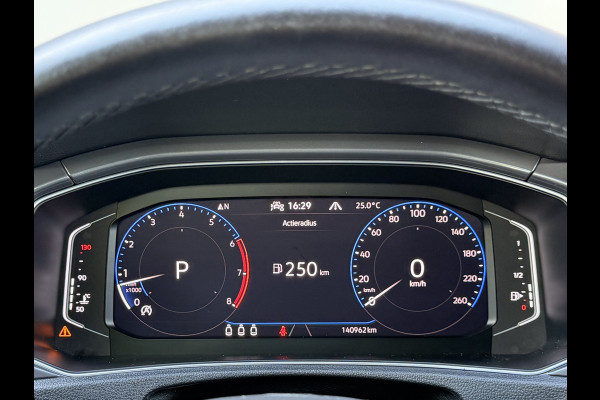 Volkswagen T-Roc BWJ 2021 | 1.5TSI 150PK Sport Business R AUTOMAAT | CLIMA | NAVI | DIGI DASH | 19'' LMV | PDC 2X | CARPLAY | DONKER GLAS | STOELVERW |