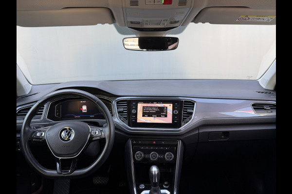 Volkswagen T-Roc BWJ 2021 | 1.5TSI 150PK Sport Business R AUTOMAAT | CLIMA | NAVI | DIGI DASH | 19'' LMV | PDC 2X | CARPLAY | DONKER GLAS | STOELVERW |