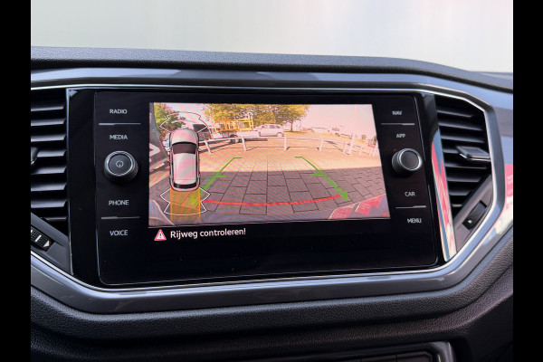 Volkswagen T-Roc BWJ 2021 | 1.5TSI 150PK Sport Business R AUTOMAAT | CLIMA | NAVI | DIGI DASH | 19'' LMV | PDC 2X | CARPLAY | DONKER GLAS | STOELVERW |