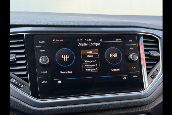 Volkswagen T-Roc BWJ 2021 | 1.5TSI 150PK Sport Business R AUTOMAAT | CLIMA | NAVI | DIGI DASH | 19'' LMV | PDC 2X | CARPLAY | DONKER GLAS | STOELVERW |