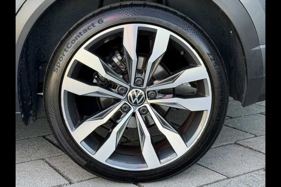 Volkswagen T-Roc BWJ 2021 | 1.5TSI 150PK Sport Business R AUTOMAAT | CLIMA | NAVI | DIGI DASH | 19'' LMV | PDC 2X | CARPLAY | DONKER GLAS | STOELVERW |