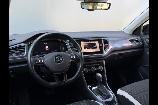 Volkswagen T-Roc BWJ 2021 | 1.5TSI 150PK Sport Business R AUTOMAAT | CLIMA | NAVI | DIGI DASH | 19'' LMV | PDC 2X | CARPLAY | DONKER GLAS | STOELVERW |