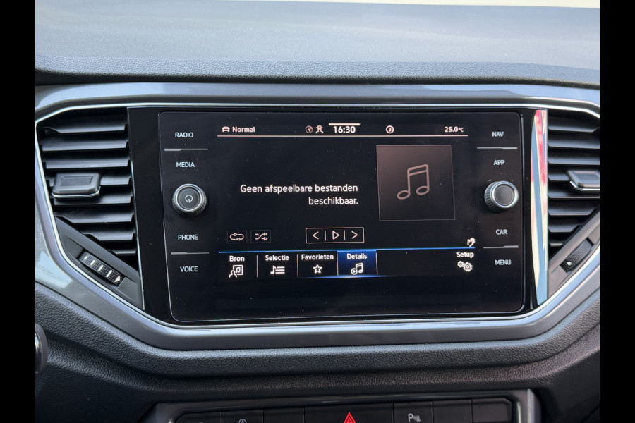 Volkswagen T-Roc BWJ 2021 | 1.5TSI 150PK Sport Business R AUTOMAAT | CLIMA | NAVI | DIGI DASH | 19'' LMV | PDC 2X | CARPLAY | DONKER GLAS | STOELVERW |