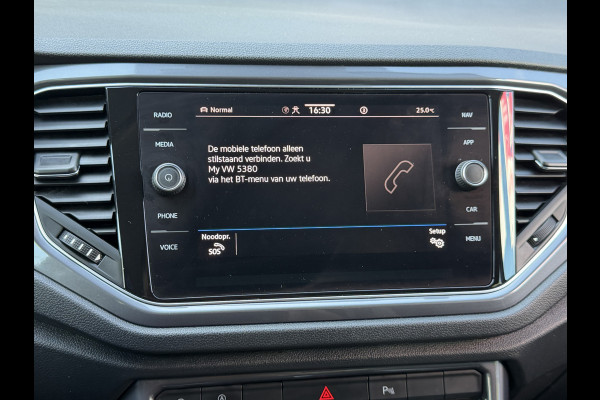 Volkswagen T-Roc BWJ 2021 | 1.5TSI 150PK Sport Business R AUTOMAAT | CLIMA | NAVI | DIGI DASH | 19'' LMV | PDC 2X | CARPLAY | DONKER GLAS | STOELVERW |