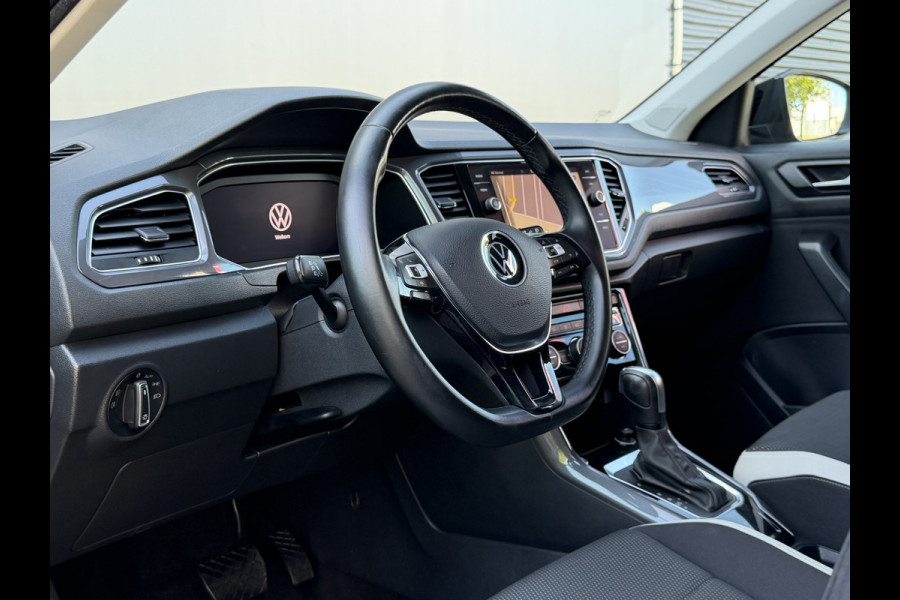 Volkswagen T-Roc BWJ 2021 | 1.5TSI 150PK Sport Business R AUTOMAAT | CLIMA | NAVI | DIGI DASH | 19'' LMV | PDC 2X | CARPLAY | DONKER GLAS | STOELVERW |