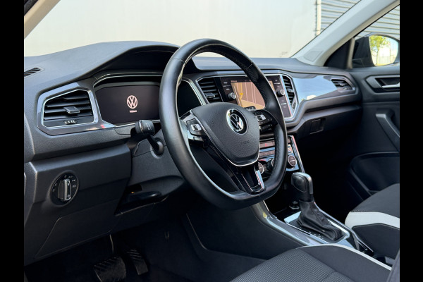 Volkswagen T-Roc BWJ 2021 | 1.5TSI 150PK Sport Business R AUTOMAAT | CLIMA | NAVI | DIGI DASH | 19'' LMV | PDC 2X | CARPLAY | DONKER GLAS | STOELVERW |
