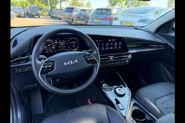 Kia Niro EV DynamicPlusLine 64.8 kWh / SoH 98,2% / Trekhaak / Schuifdak / Leder / Keyless / Harman Kardon / 17'' / Stoel+Stuurverwarming / Dodehoek / DAB / ACC