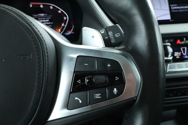 BMW 1-serie M135i xDrive High Executive Edition Head Up Display, Automaat, Panorama Dak!