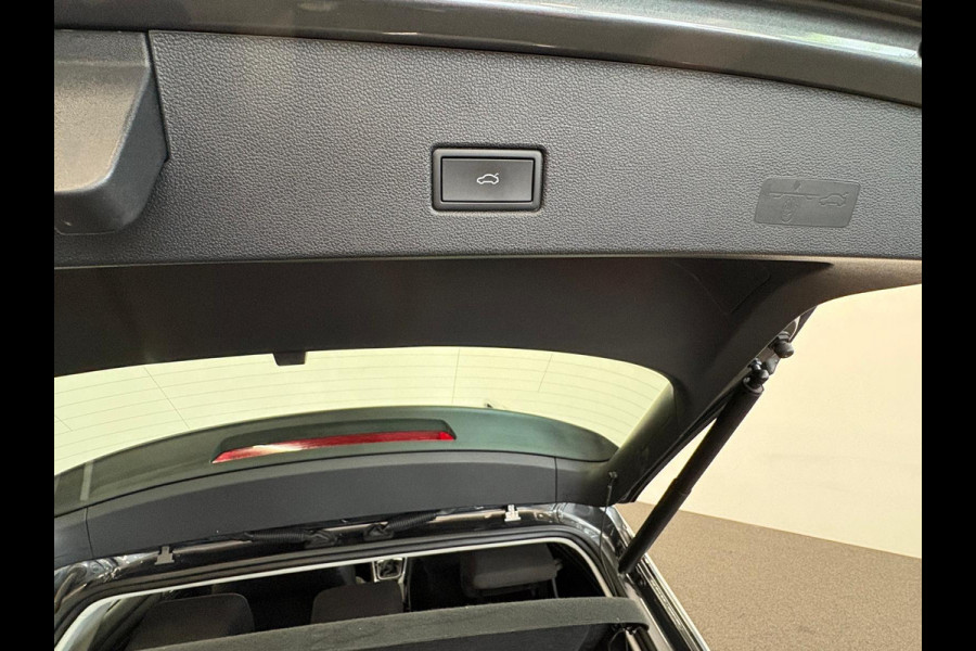 Volkswagen T-Roc 1.5 TSI 150pk Automaat Style Climate Control  Navigatie Aple Carplay/Android Auto  PDC VA+ Camera Adaptive Cruise Control Keyless Go Virtual Cockpit Pro
