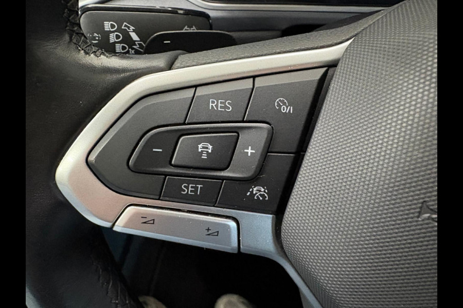 Volkswagen T-Roc 1.5 TSI 150pk Automaat Style Climate Control  Navigatie Aple Carplay/Android Auto  PDC VA+ Camera Adaptive Cruise Control Keyless Go Virtual Cockpit Pro