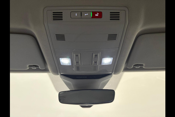 Volkswagen T-Roc 1.5 TSI 150pk Automaat Style Climate Control  Navigatie Aple Carplay/Android Auto  PDC VA+ Camera Adaptive Cruise Control Keyless Go Virtual Cockpit Pro