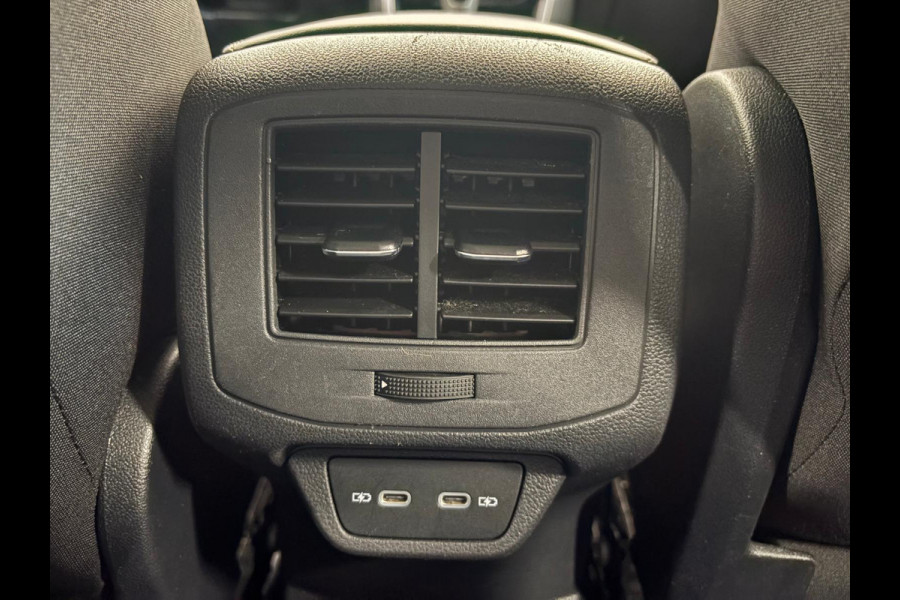 Volkswagen T-Roc 1.5 TSI 150pk Automaat Style Climate Control  Navigatie Aple Carplay/Android Auto  PDC VA+ Camera Adaptive Cruise Control Keyless Go Virtual Cockpit Pro