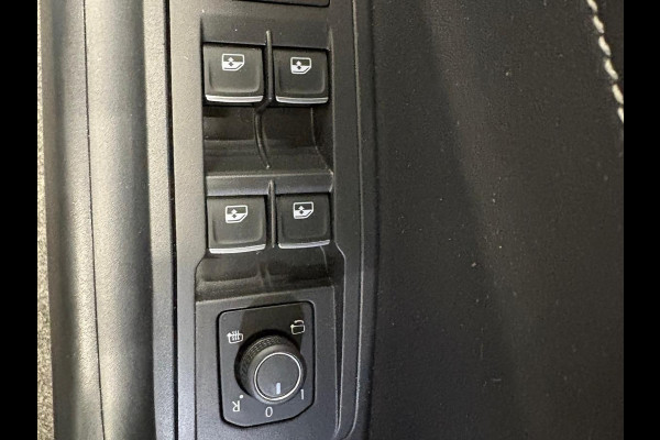Volkswagen T-Roc 1.5 TSI 150pk Automaat Style Climate Control  Navigatie Aple Carplay/Android Auto  PDC VA+ Camera Adaptive Cruise Control Keyless Go Virtual Cockpit Pro