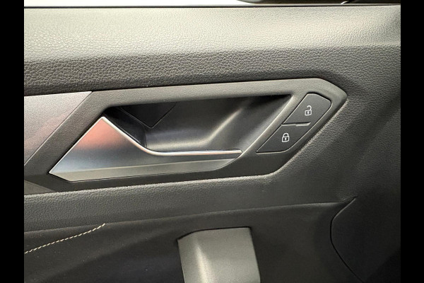 Volkswagen T-Roc 1.5 TSI 150pk Automaat Style Climate Control  Navigatie Aple Carplay/Android Auto  PDC VA+ Camera Adaptive Cruise Control Keyless Go Virtual Cockpit Pro