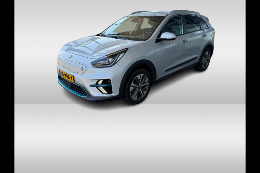 Kia e-Niro ExecutiveLine 64 kWh / Camera / Leder / Keyless / Stoelventilatie / Navigatie / Dodehoek / DAB / Cruise Control / Warmtepomp