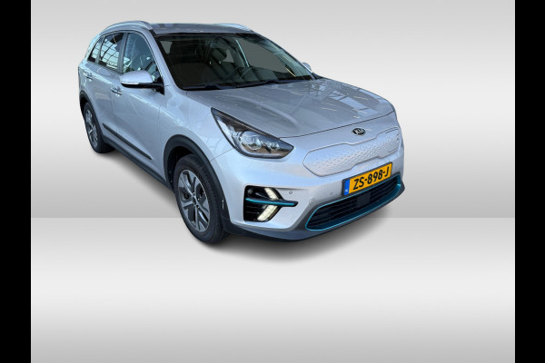 Kia e-Niro ExecutiveLine 64 kWh / Camera / Leder / Keyless / Stoelventilatie / Navigatie / Dodehoek / DAB / Cruise Control / Warmtepomp