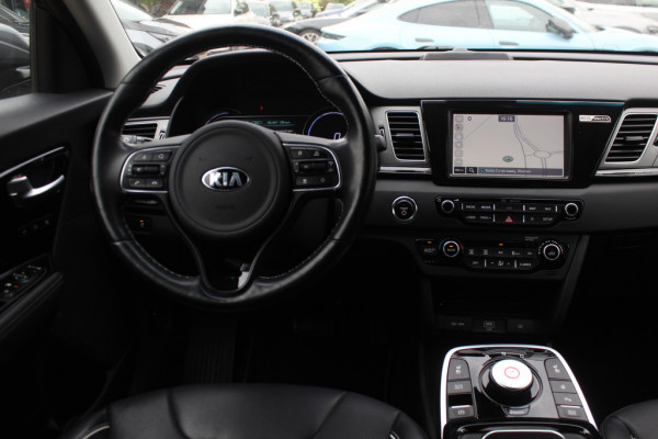 Kia e-Niro ExecutiveLine 64 kWh / Camera / Leder / Keyless / Stoelventilatie / Navigatie / Dodehoek / DAB / Cruise Control / Warmtepomp