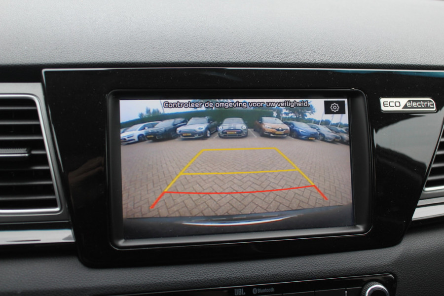 Kia e-Niro ExecutiveLine 64 kWh / Camera / Leder / Keyless / Stoelventilatie / Navigatie / Dodehoek / DAB / Cruise Control / Warmtepomp