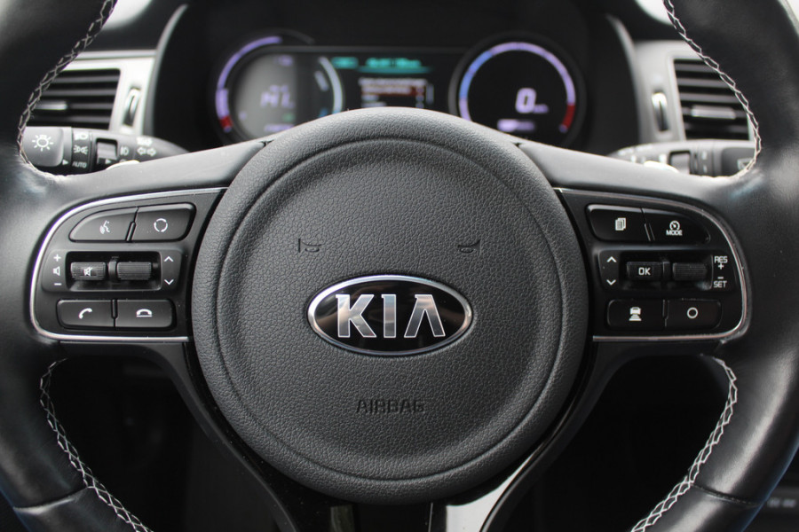 Kia e-Niro ExecutiveLine 64 kWh / Camera / Leder / Keyless / Stoelventilatie / Navigatie / Dodehoek / DAB / Cruise Control / Warmtepomp