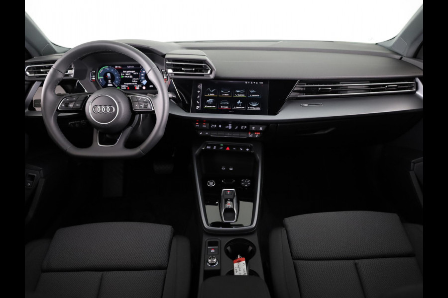 Audi A3 Sportback 40 TFSI e Pro Line 204pk | Private Lease € 699,00 per maand* | 18 inch Lichtmetalen velgen | Led koplampen | Sportstoelen | Verlengde garantie